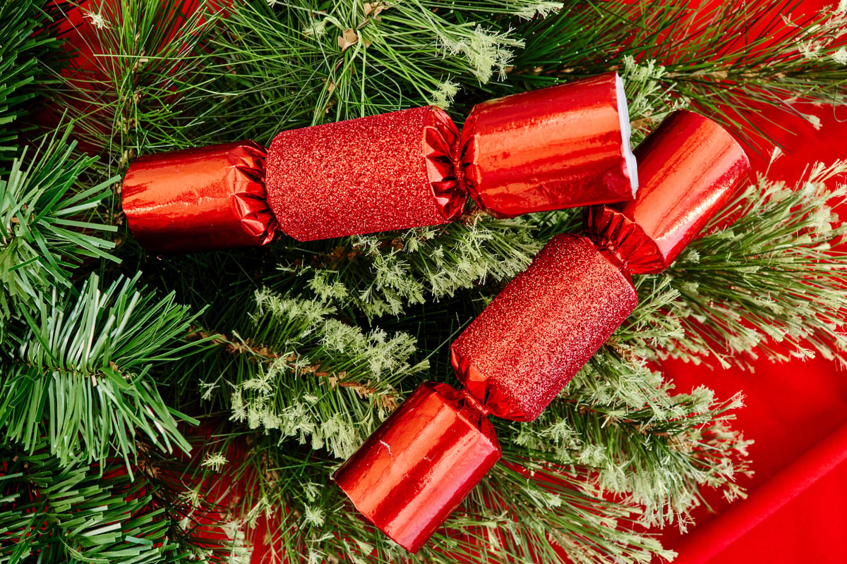 Revealed! Gold's top 10 topical Christmas cracker jokes and they